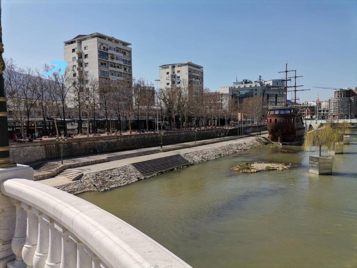 Calla: Modern Apartment in City Center with Secure Parking Skopje Exterior photo